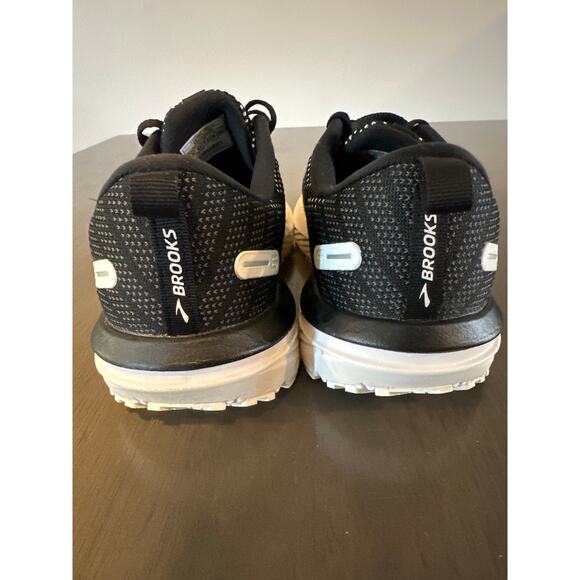Brooks Revel 6 Road Running Shoes Black White Womens Sz 9.5 missing insoles - Picture 8 of 8